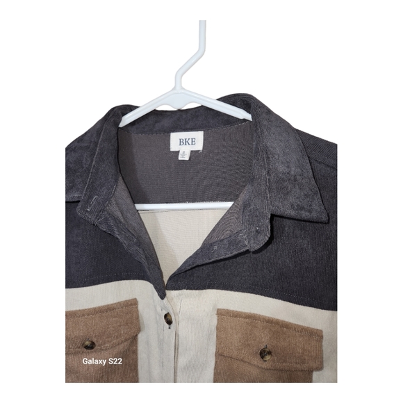 BKE Color Block Corduroy Shirt, size Small (Cream - Picture 5 of 11